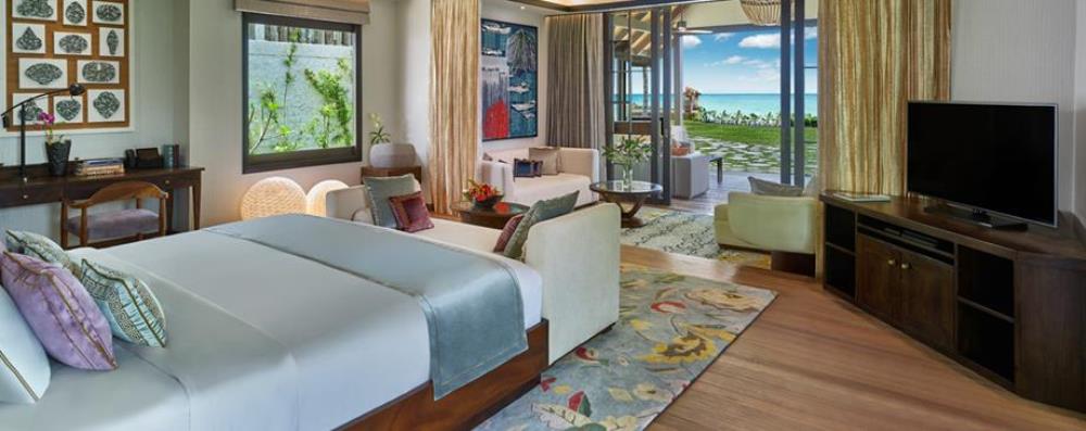content/hotel/Jumeirah Vittaveli/Accommodation/5 Bedroom Royal Residence with Pool/JumeirahVittaveli-Acc-RoyalResidence-03.jpg